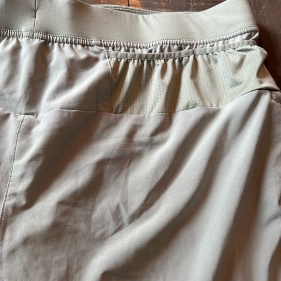 Brooks Men's Running Shorts RUN HAPPY Size XXL Green Athletic Outdoor Athleisure - Picture 11 of 12